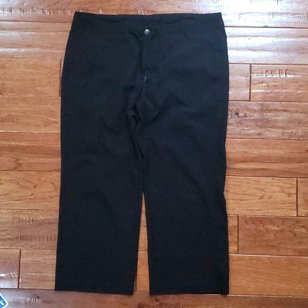 Patagonia black polyester crop hiking pants 21221S0